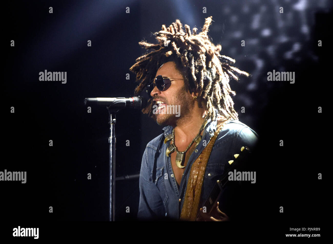 Hamburg, Deutschland. 06th Sep, 2018. Lenny Kravitz at the presentation of the German Radio Prize 2018 in the Eventcenter Schuppen 52. Hamburg, 06.09.2018 | usage worldwide Credit: dpa/Alamy Live News Stock Photo