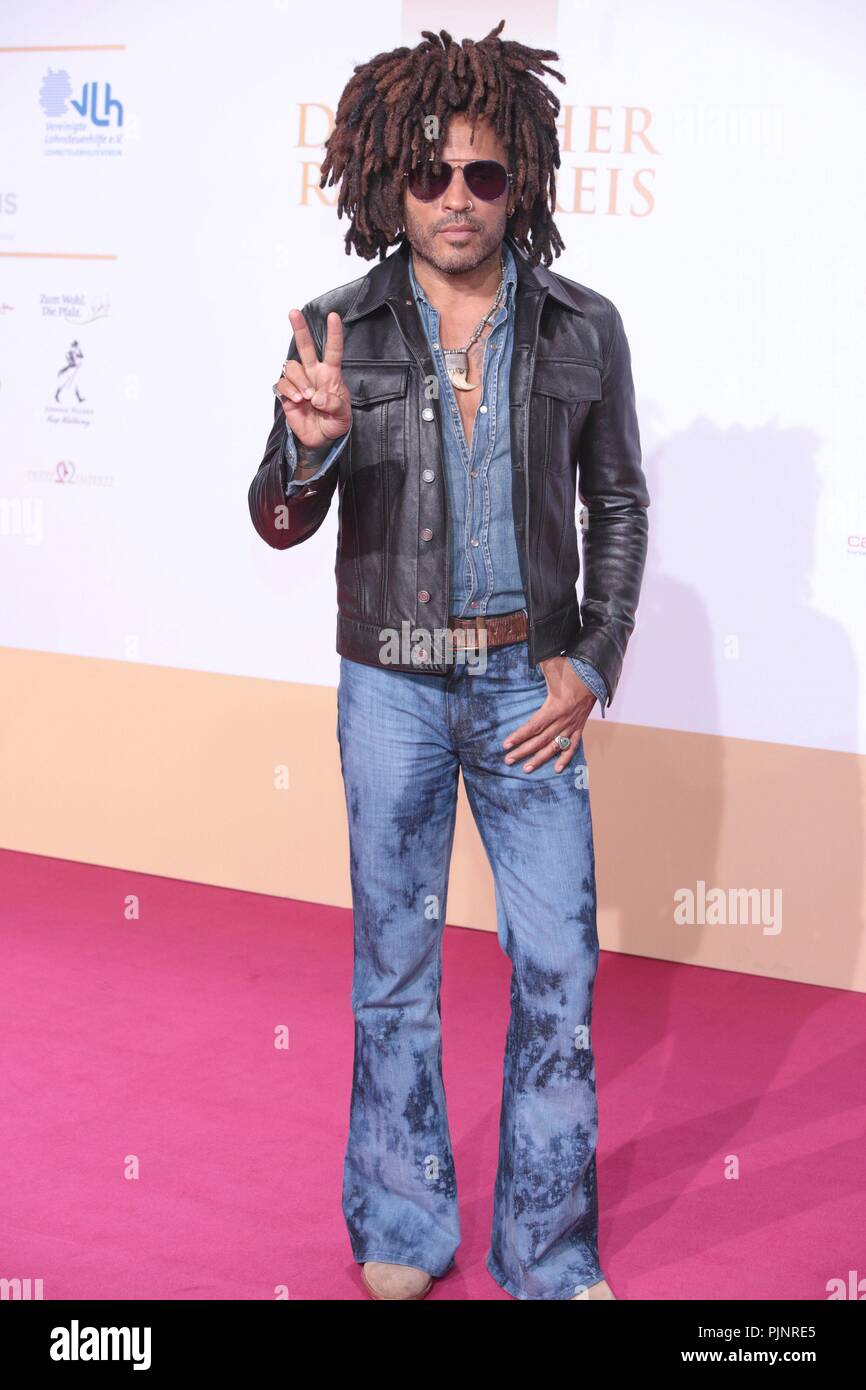 Hamburg, Deutschland. 06th Sep, 2018. Awarded German Radio Prize 2018 from the Schuppen 52, Hamburg, 06.09.2018 with Lenny Kravitz | usage worldwide Credit: dpa/Alamy Live News Stock Photo