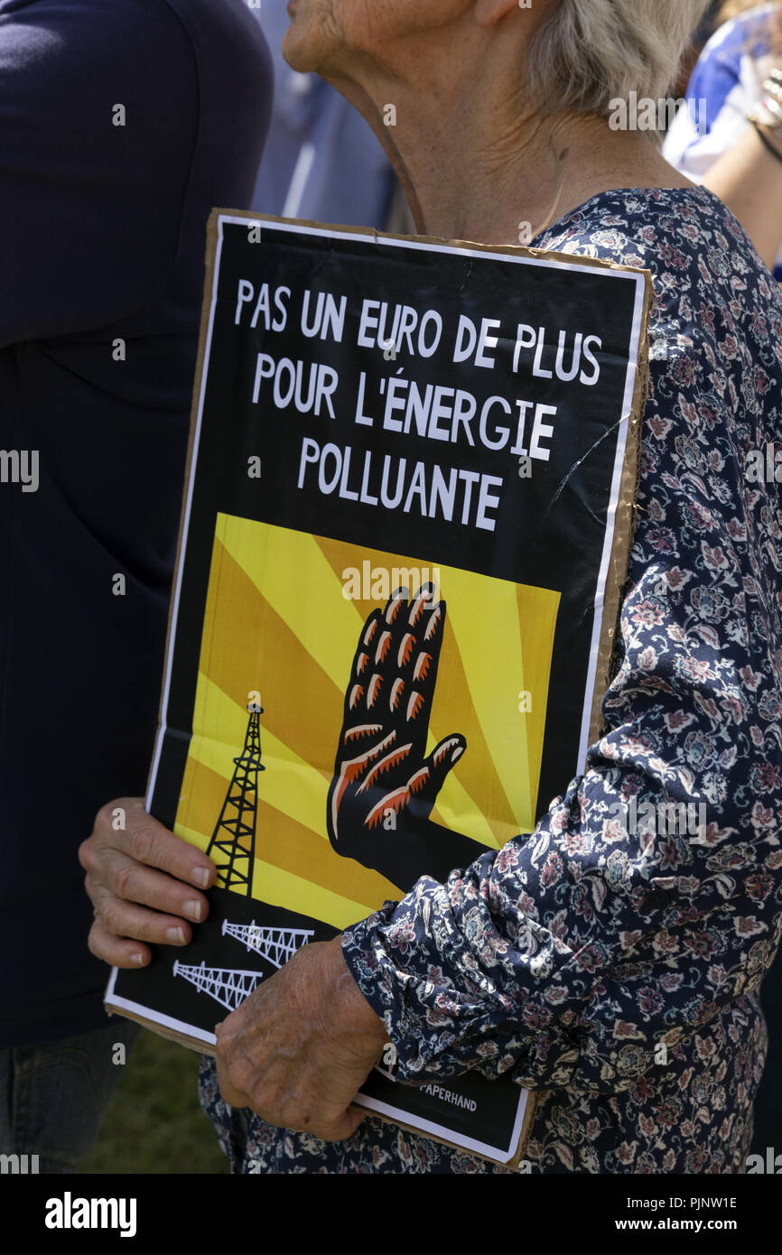 Montpellier, Occitanie France: 08th Sep, 2018. Rise for the Climate in Montpellier. Many people gathered in the Antigone neighborhood to express their concern about climate change. Credit: Digitalman/Alamy Live News Stock Photo