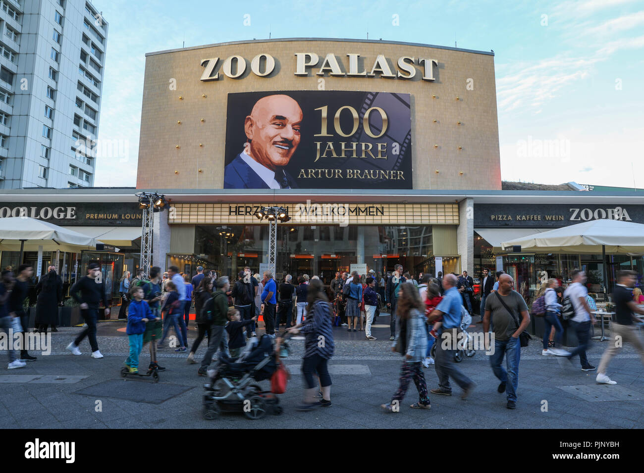 Zoo Berlin War Stock Photos Zoo Berlin War Stock Images Alamy