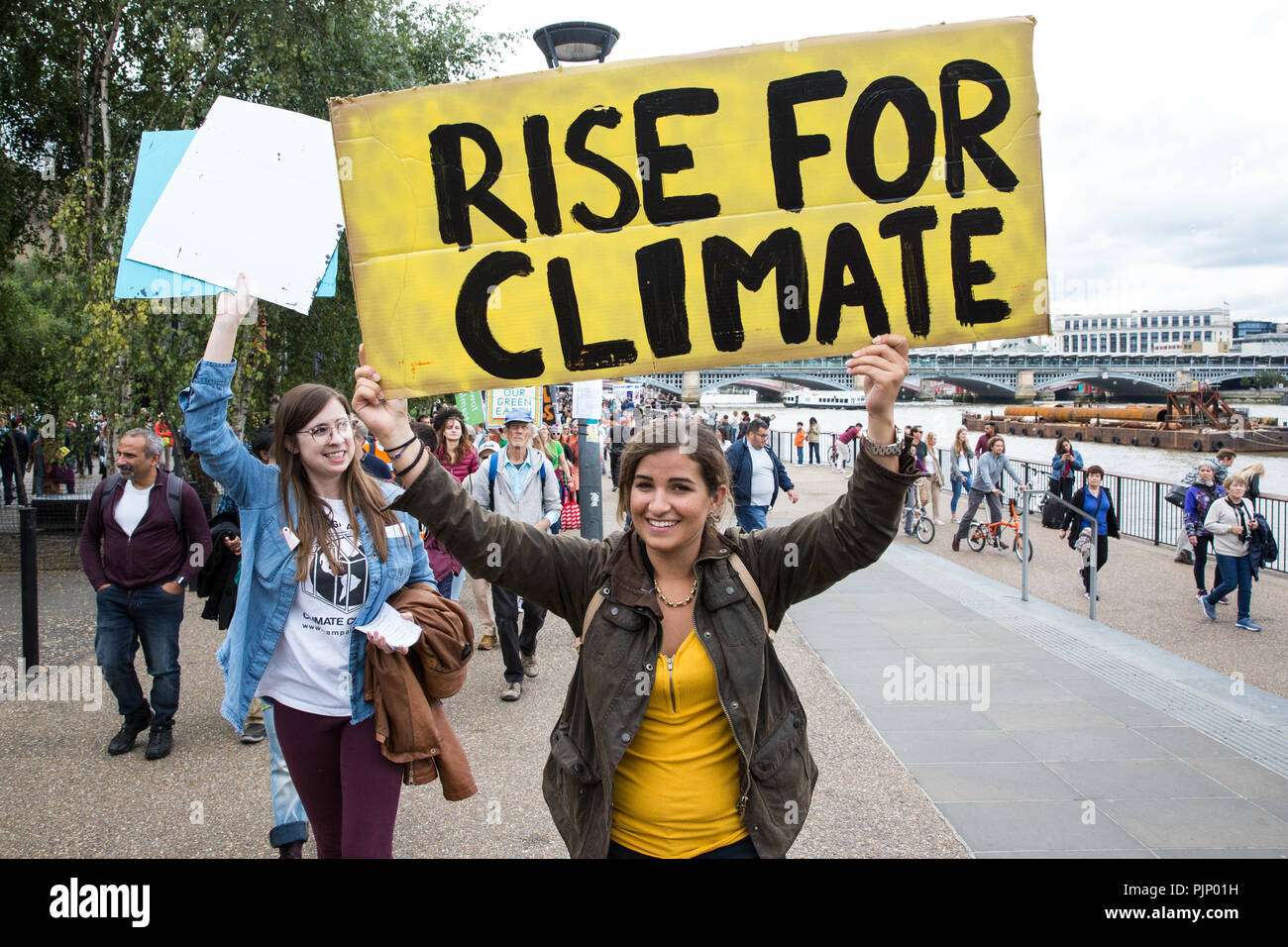 London, UK. 8th Sep, 2018. Environmental campaigners hold a rally ...