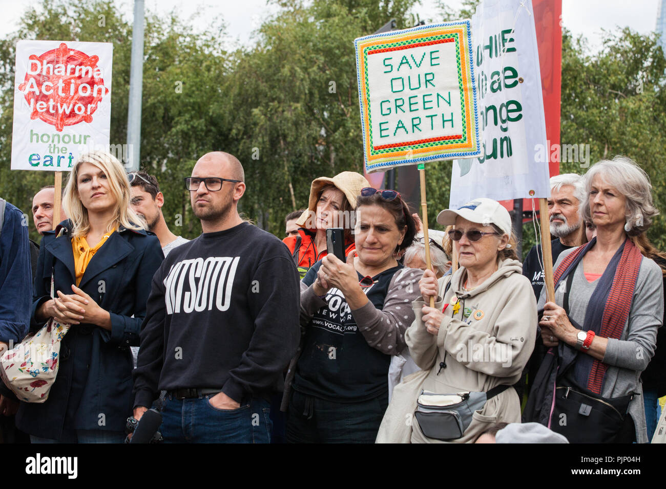 London, UK. 8th Sep, 2018. Environmental campaigners hold a rally ...