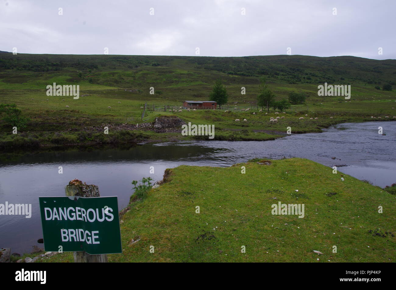 Dangerous bridge sign. John o' groats (Duncansby head) to lands 