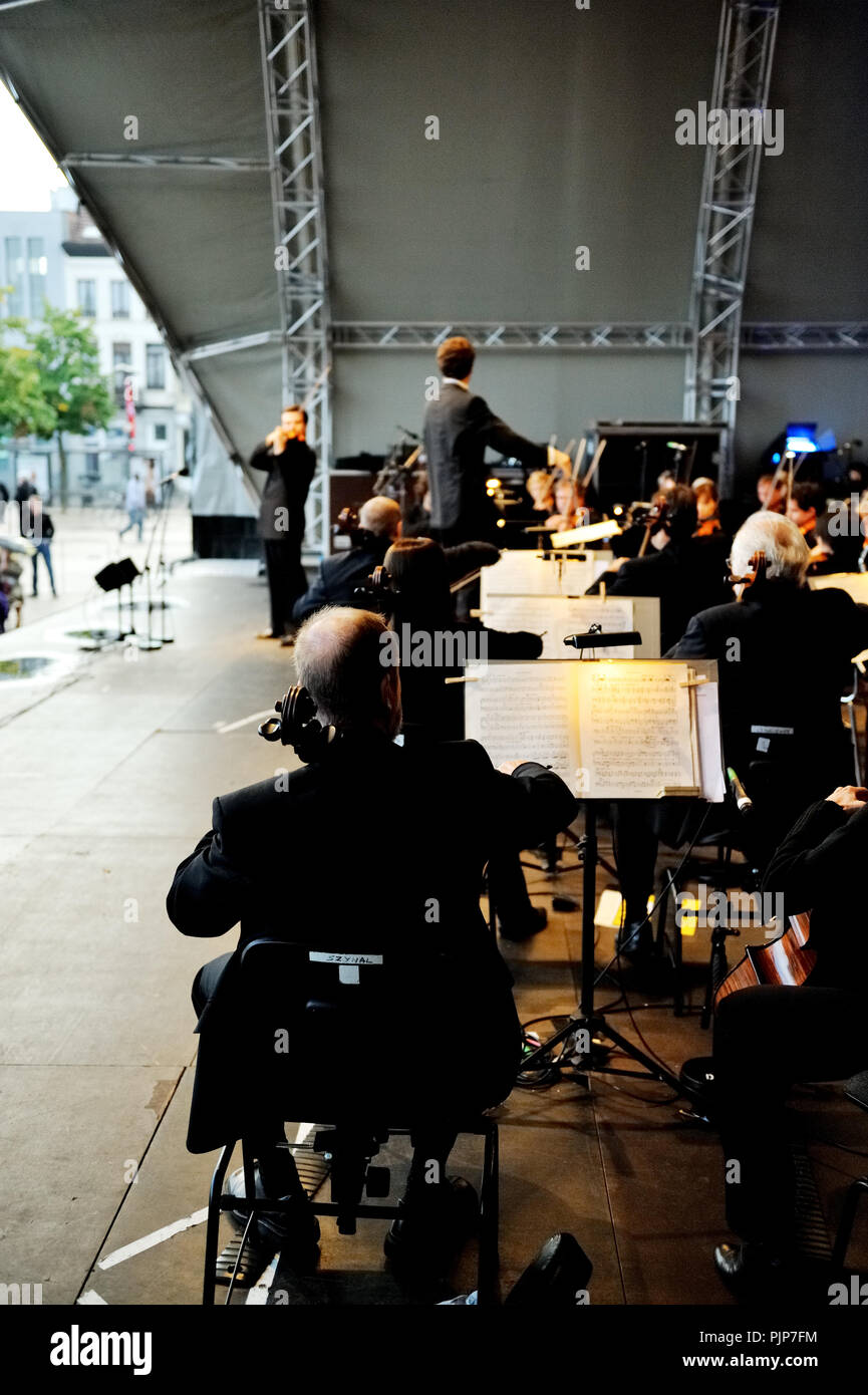 The Royal Flemish Philharmonic orchestra DeFilharmonie playing an open