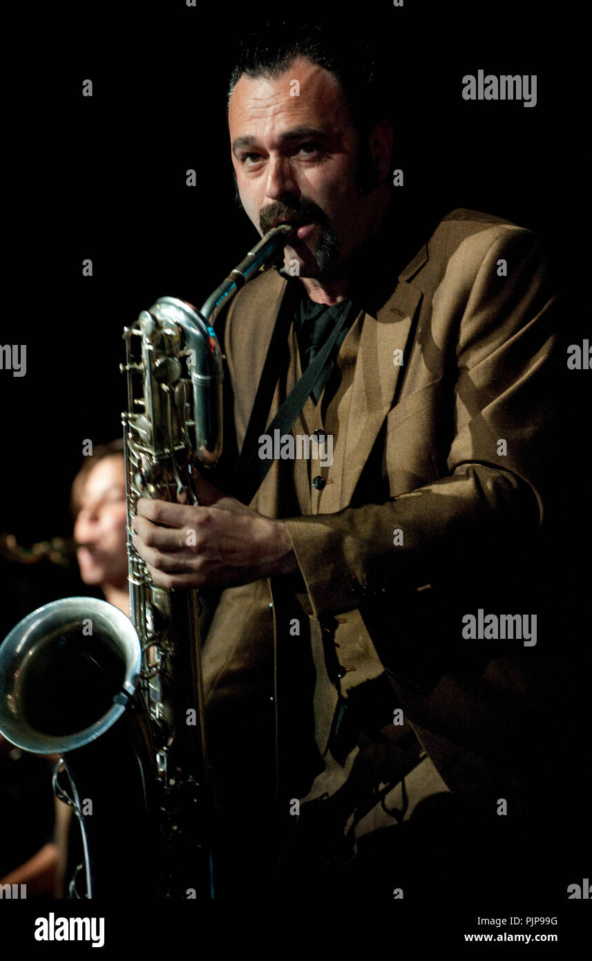 Lady Linn & her Magnificent Seven in concert at the Jazz Middelheim ...