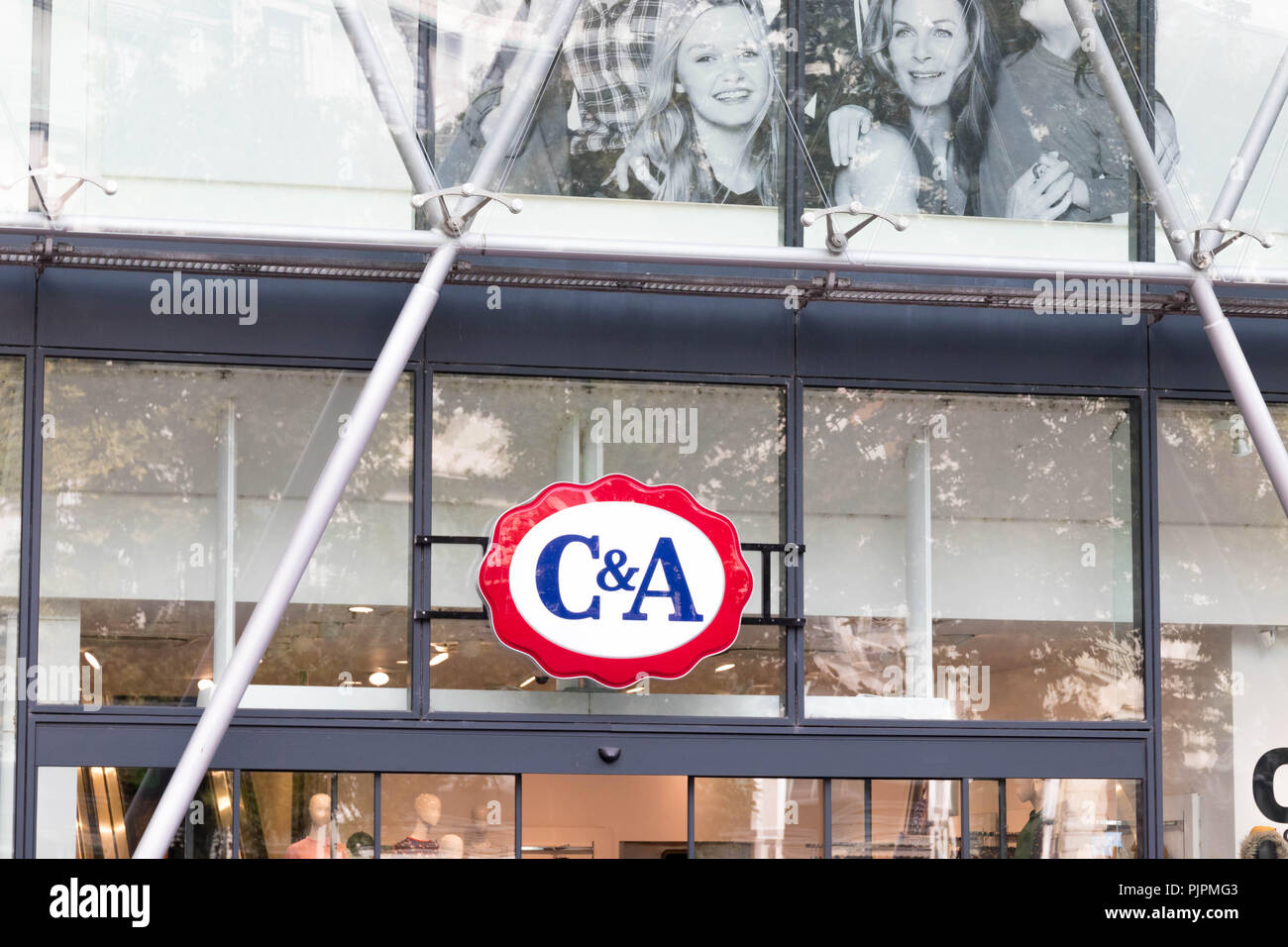 C&a shop front hi-res stock photography and images - Alamy