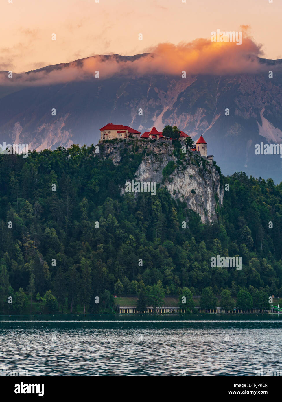 Sunset At Bled Castle And Lake Bled Slovenia Stock Photo Alamy sunset-at-bled-castle-and-lake-bled-slovenia-stock-photo-alamy