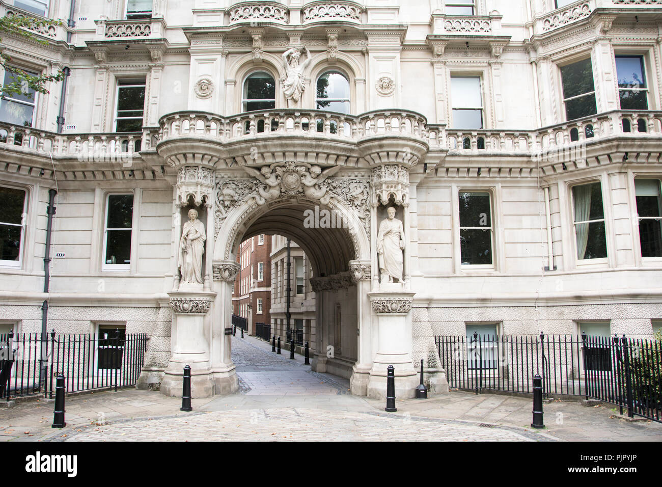 Middle Temple Gardens High Resolution Stock Photography and Images Alamy