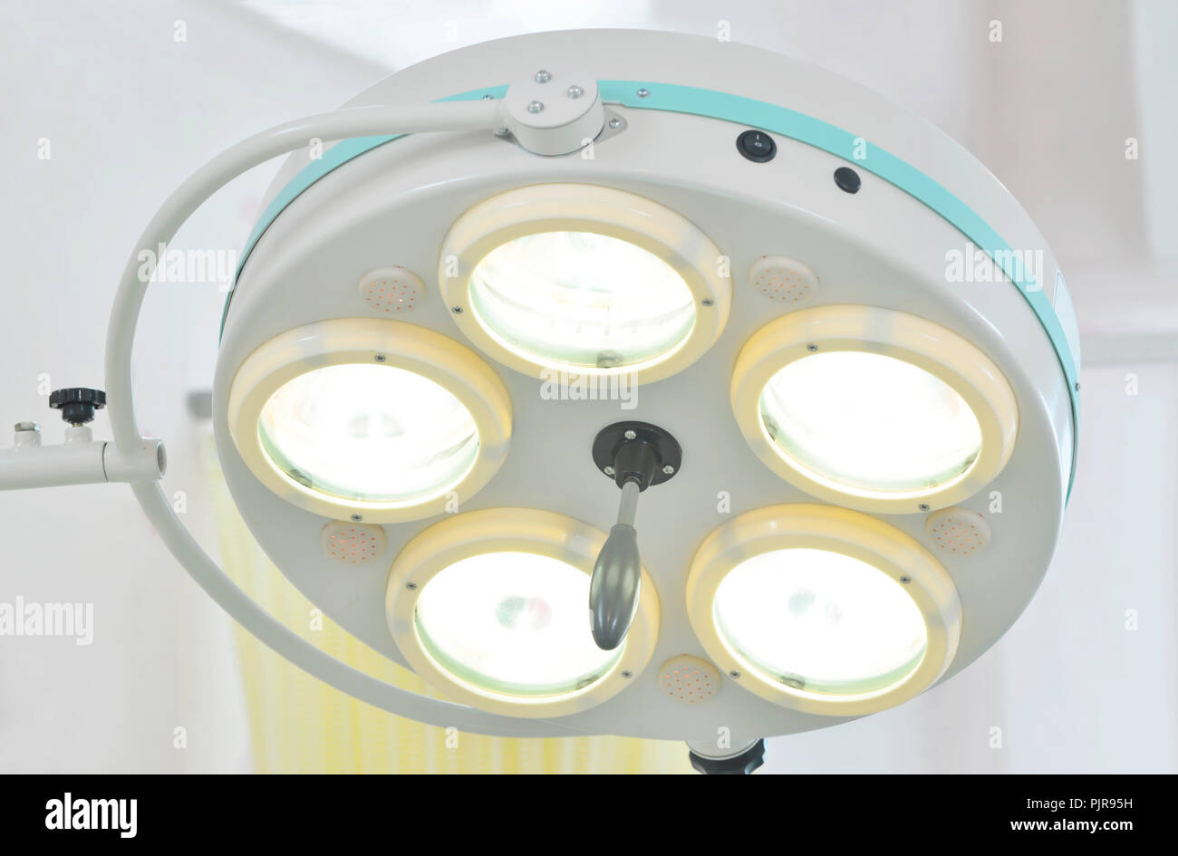 Surgical lights in operating room in hospital Stock Photo - Alamy