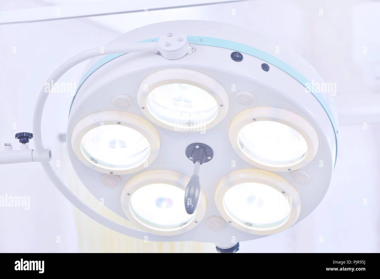 Surgical lights in operating room in hospital Stock Photo Alamy