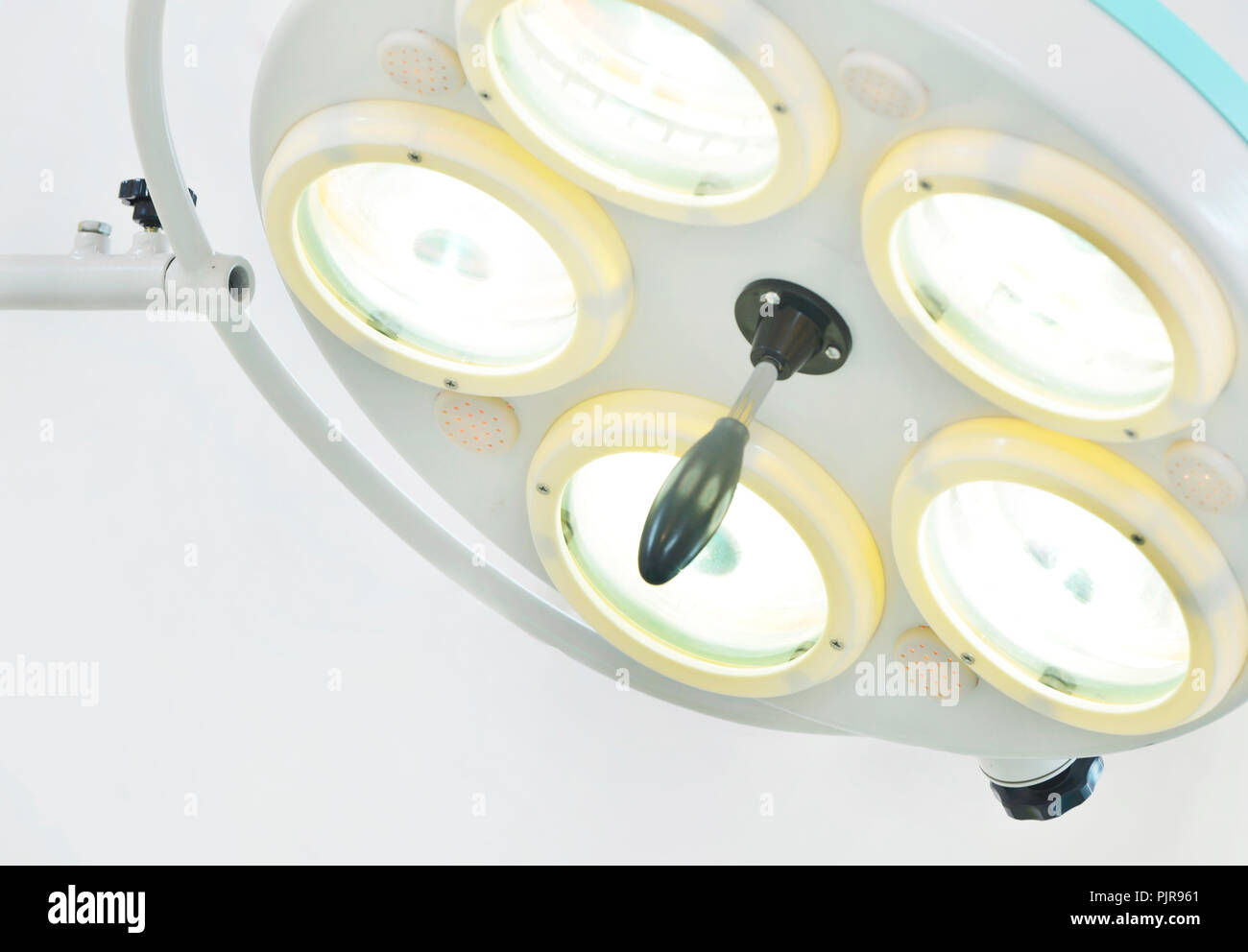 Surgical lights in operating room in hospital Stock Photo Alamy