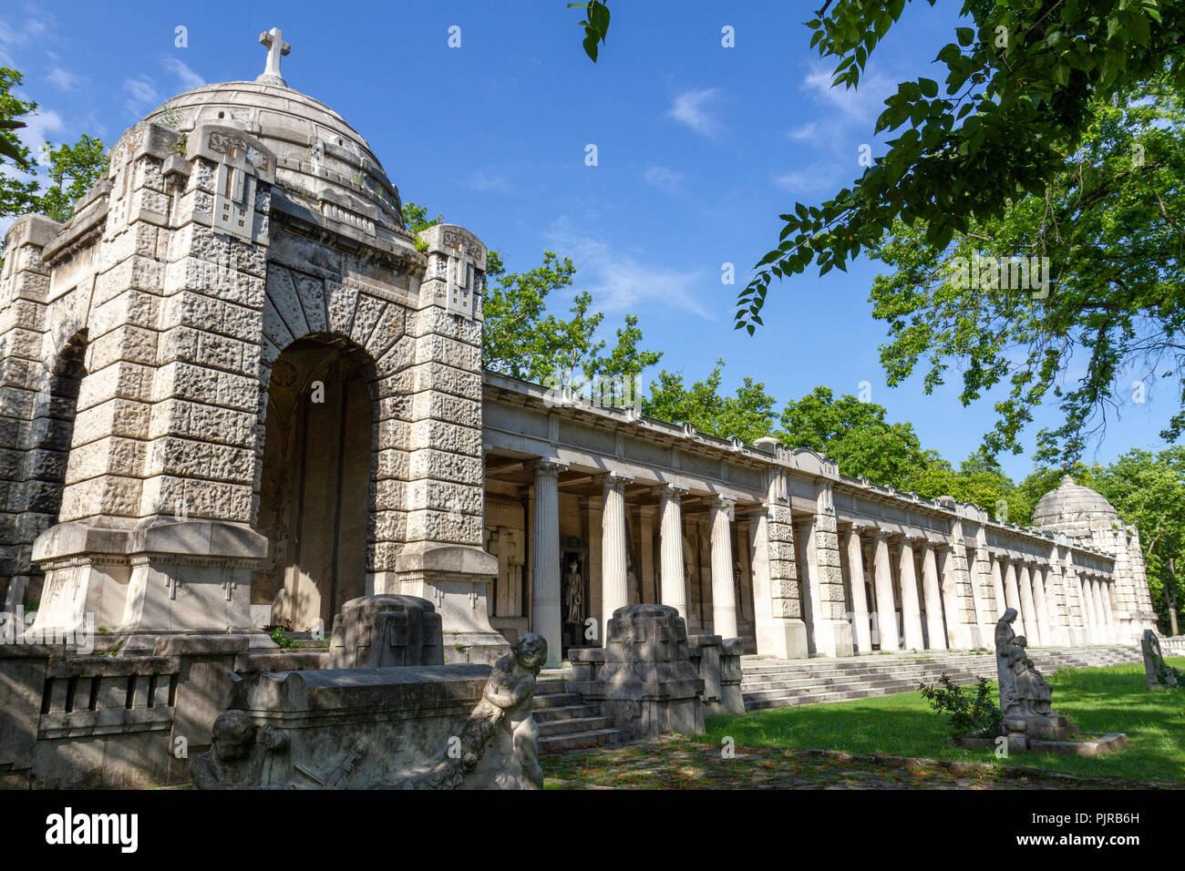 Part of the Arcades in the Kerepesi Cemetery, Budapest, Hungary. The Arcades, built between 1908–1911, recall the style of Northern Italian cemeteries Stock Photo