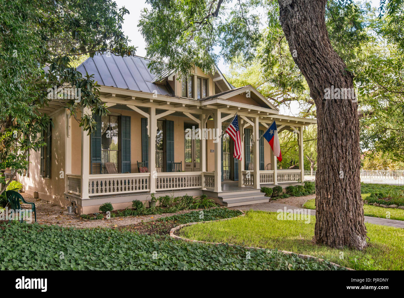 Biesenbach House, 1880, Texas Historic Landmark, at King William Street, King William Historic