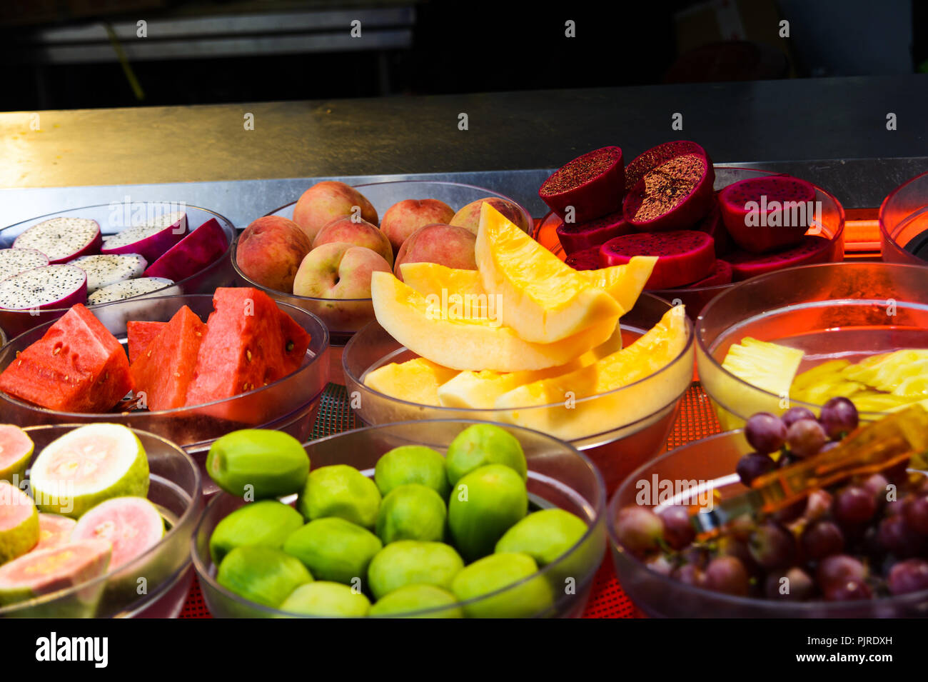 Grocery store salad hi-res stock photography and images - Alamy