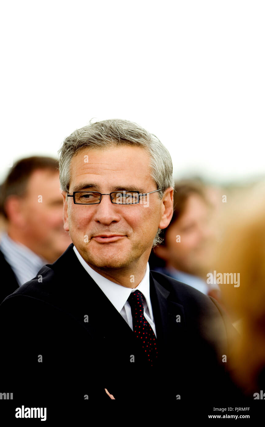 Official opening of the Evolis business park in Kortrijk with local and national politics (Belgium, 11/07/2009) Stock Photo