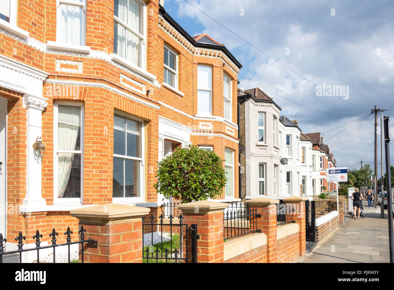 Semi detached house london hires stock photography and images Alamy