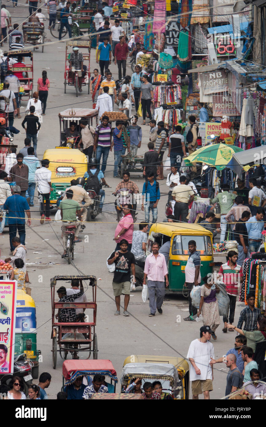 Busy traffic and pedestrian street scene in Paharganj, New Delhi, Delhi, India Stock Photo