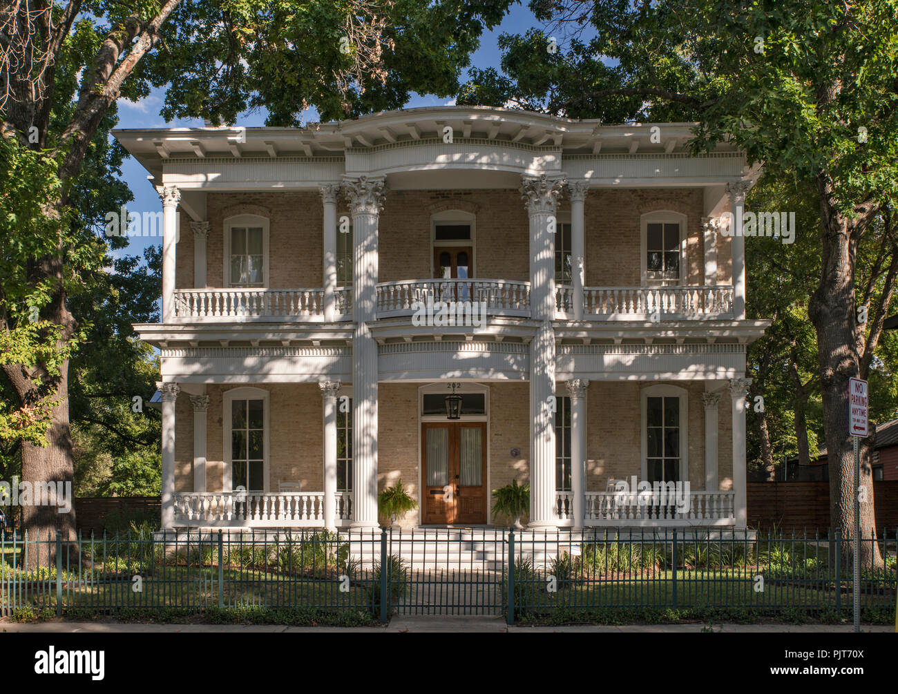 Historical house at King William Street, King William Historic District