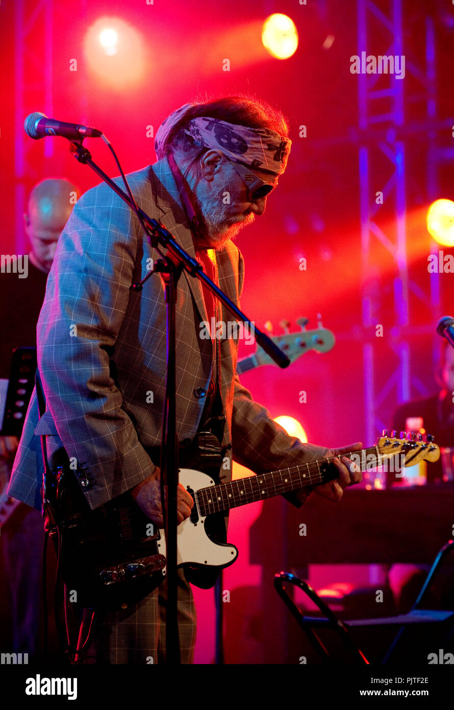 Belgian blues musician Roland Van Campenhout at the Radio 1 Sessies (Belgium, 11/10/2010) Stock Photo