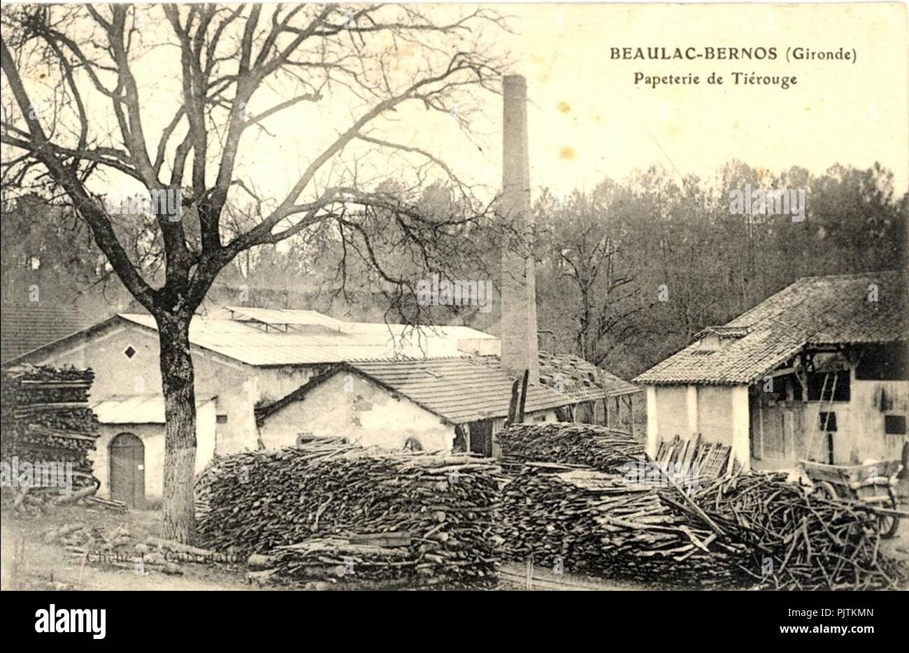 Beaulac-Bernos - papeterie de Tiérouge. Stock Photo