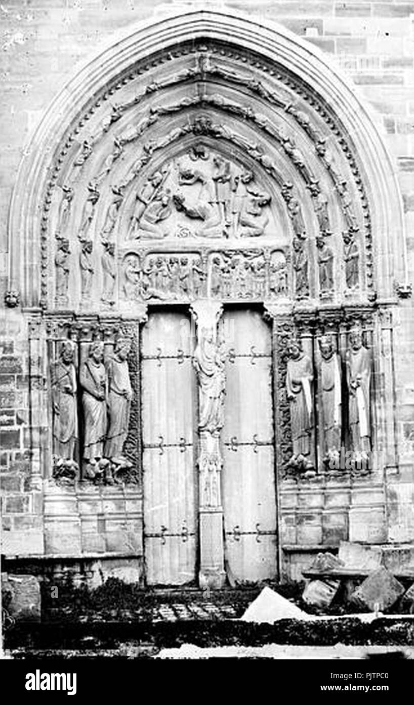 Basilique Saint-Denis - Portail - Saint-Denis - Médiathèque de l'architecture et du patrimoine - APMH00011492. Stock Photo