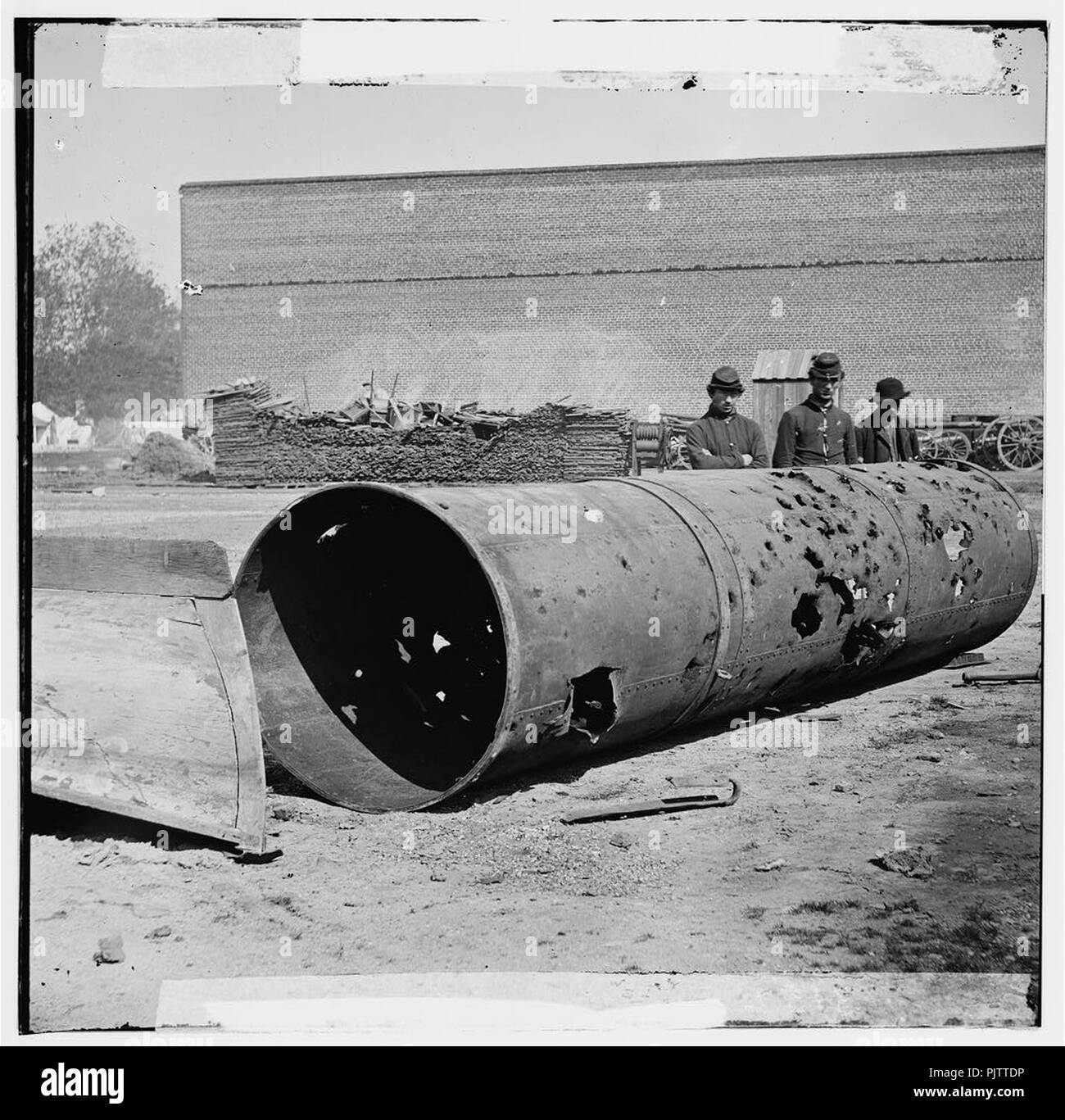 Battered smokestack from C.S.S. Virginia 023 Stock Photo Alamy