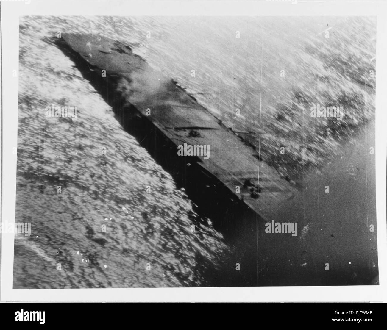 Battle of Leyte Gulf, October 1944. Japanese carrier ZUIHO Stock Photo Alamy