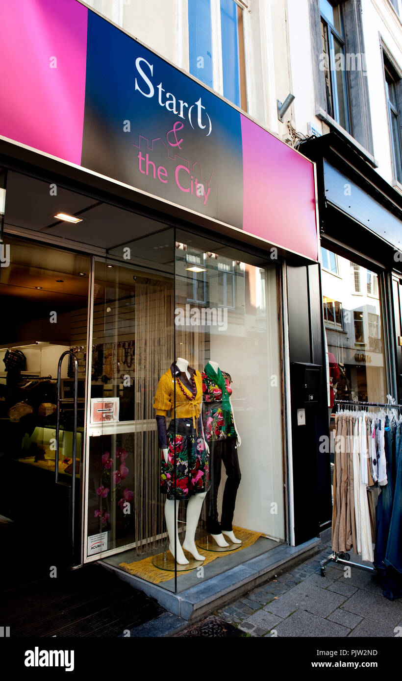 The Star(t) & The City clothes shop in Aalst (Belgium, 04/08/2009 Stock  Photo - Alamy