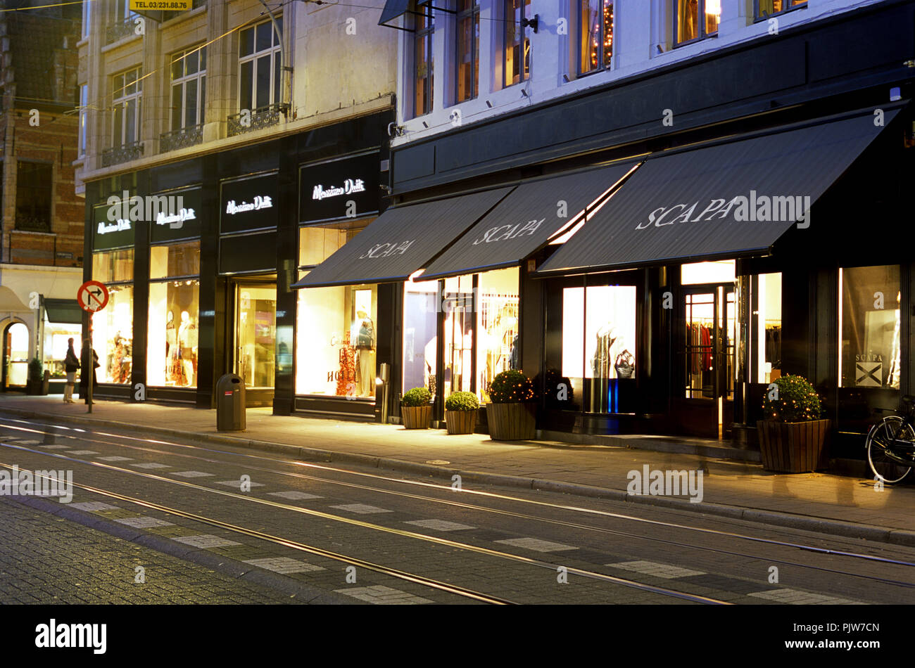 Scapa and Massimo Dutti shop windows in Antwerp's fashion quarter (Belgium,  30/11/2006 Stock Photo - Alamy