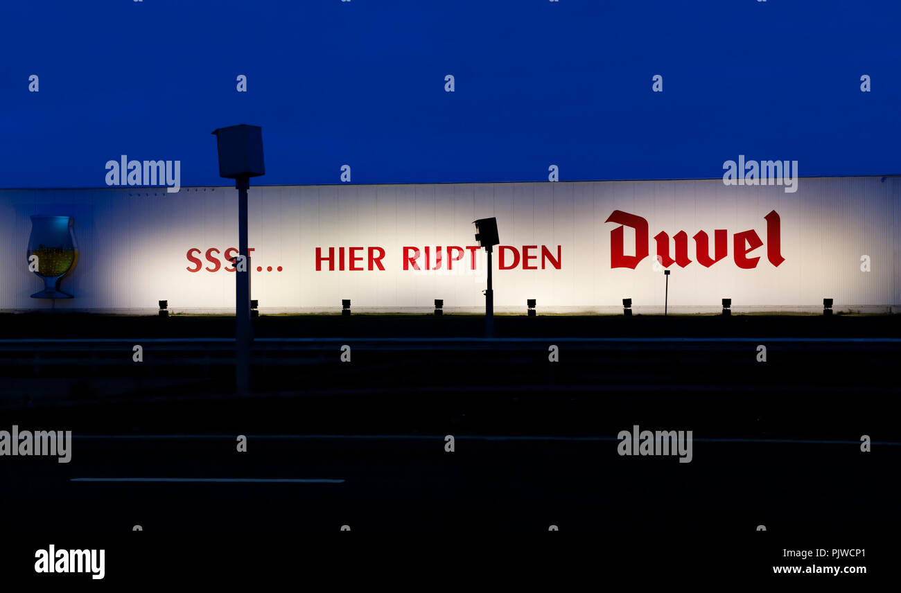 Ssst hier rijpt den duvel hi-res stock photography and images - Alamy