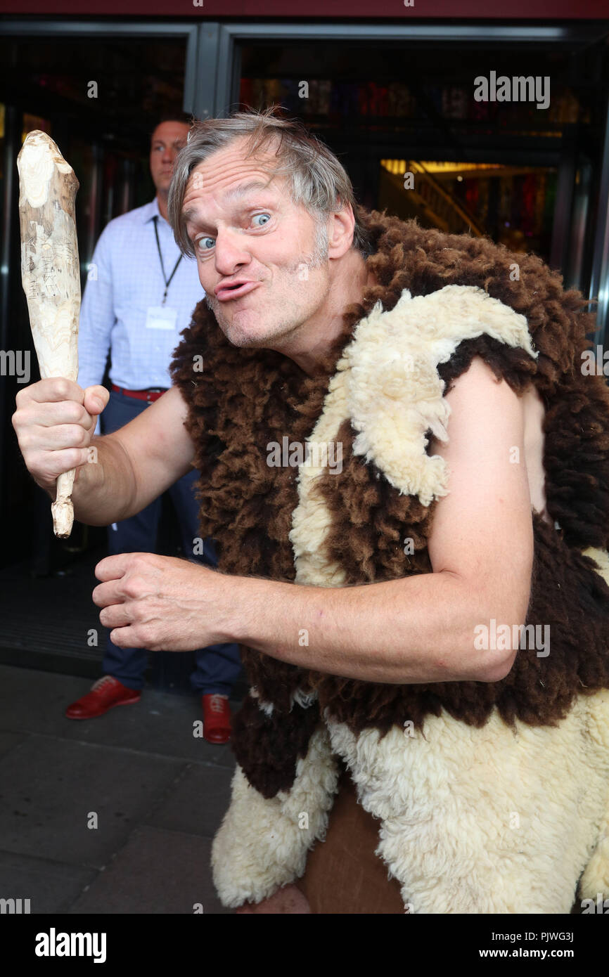 Anniversary celebration 30 years of Schmidt theatre in Hamburg, 08.08.2018  Featuring: Caveman Kristian Bader Where: Hamburg, Germany When: 08 Aug 2018  Credit: BecherWENN.com Stock Photo - Alamy