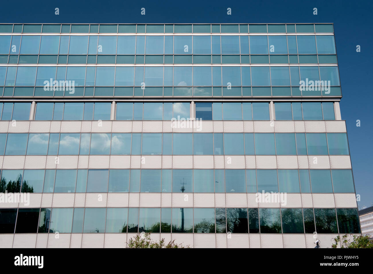 Diamant building brussel hi-res stock photography and images - Alamy
