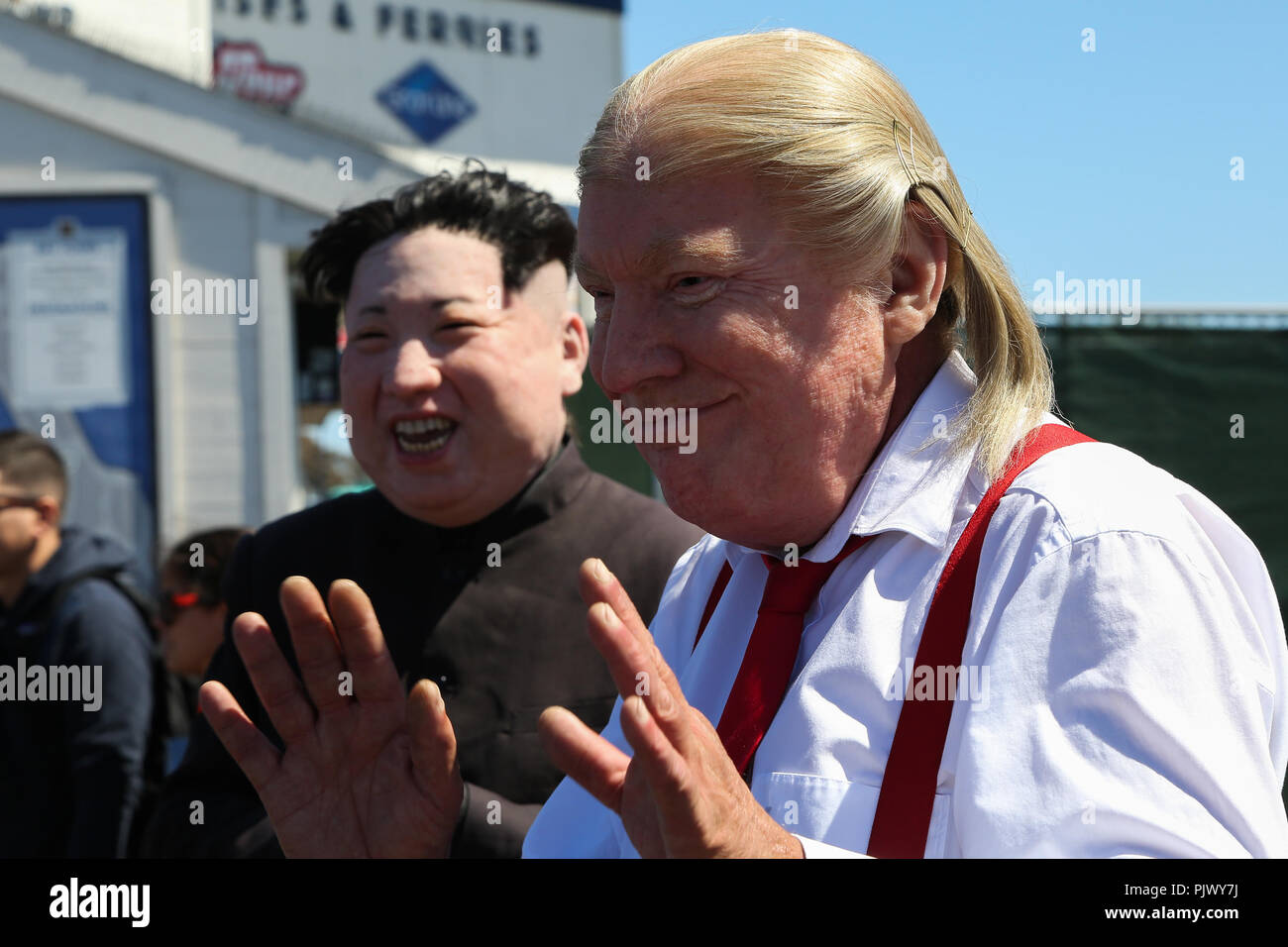 San Francisco. California. USA. 8 Sept 2018 - A President Donald Trump and Kim Jong-un look alike on pier 39 fisherman's wharf on a sunny autumn day.  Credit: Dinendra Haria/ Alamy Live News Stock Photo