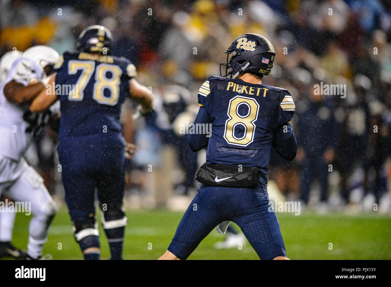 September 8th, 2018: Pitt #8 Kenny Pickett during the Pitt Panthers vs Penn  State game at Heinz Field in Pittsburgh, PA. Jason Pohuski/CSM Stock Photo  - Alamy