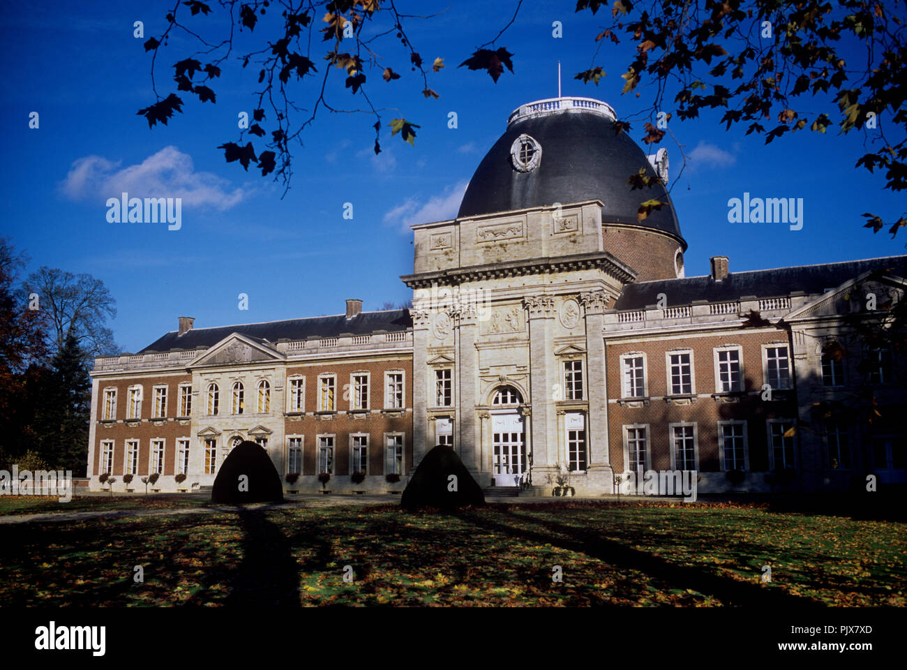 The Hélécine Provincial Park and its 18th Century castle (Belgium, 08/11/2008) Stock Photo