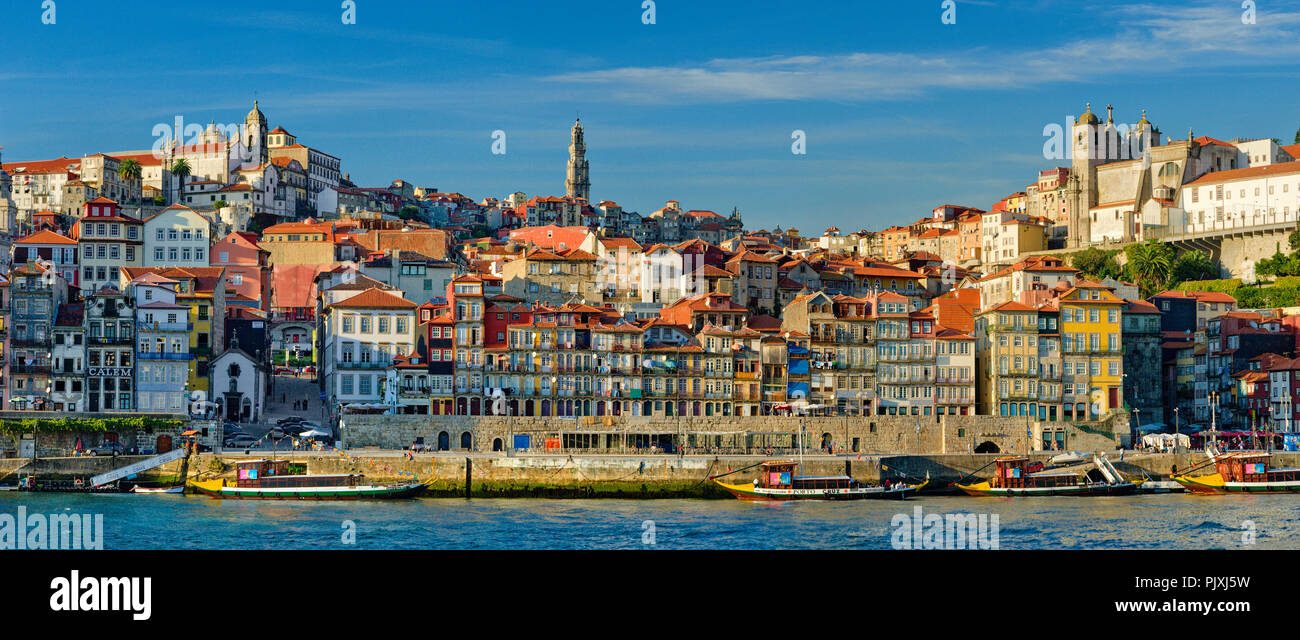 Porto Ribeira district with excursion barges Stock Photo