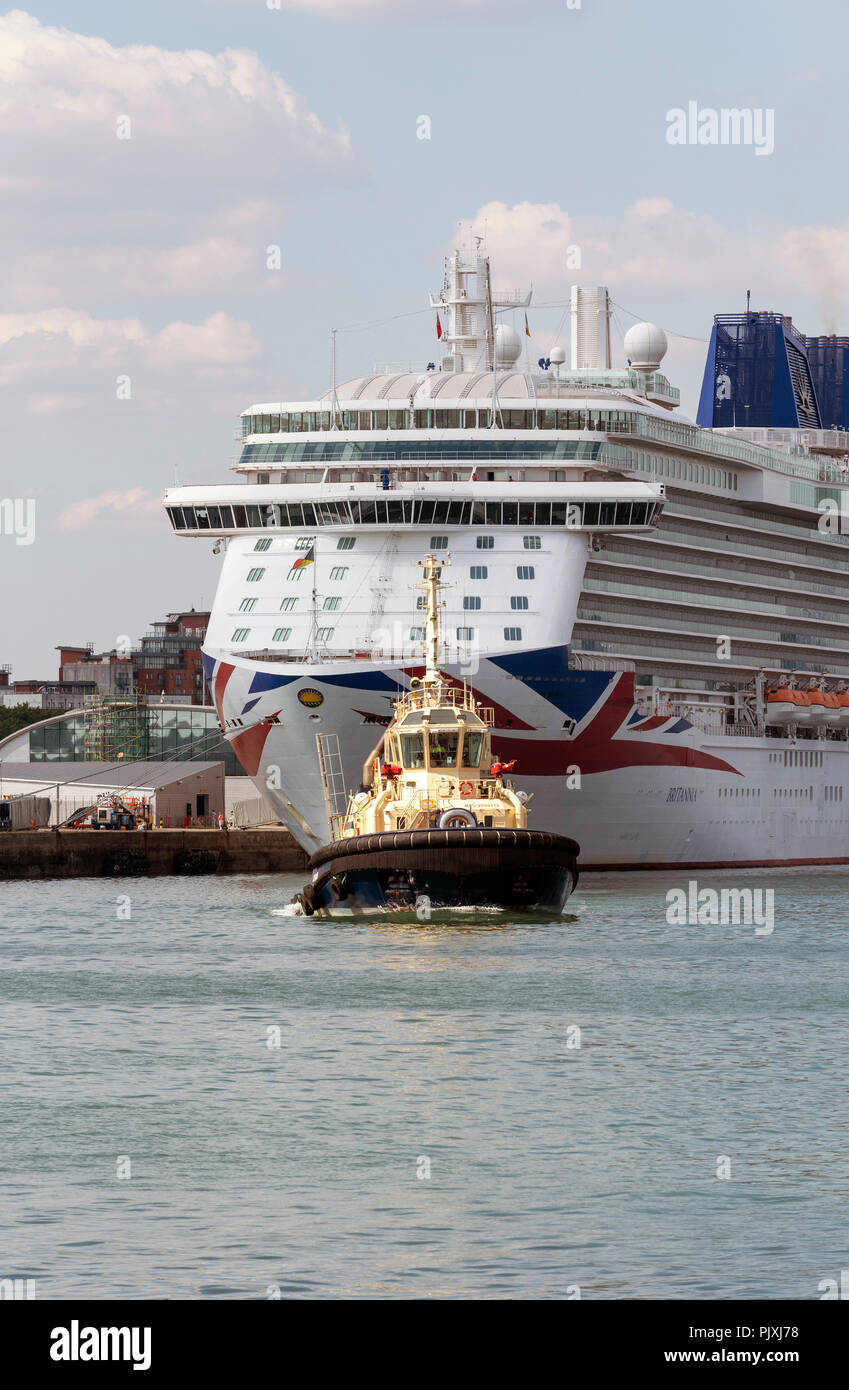 The Svitzer Adira an ocean going tug underway in the port of Southampton Stock Photo