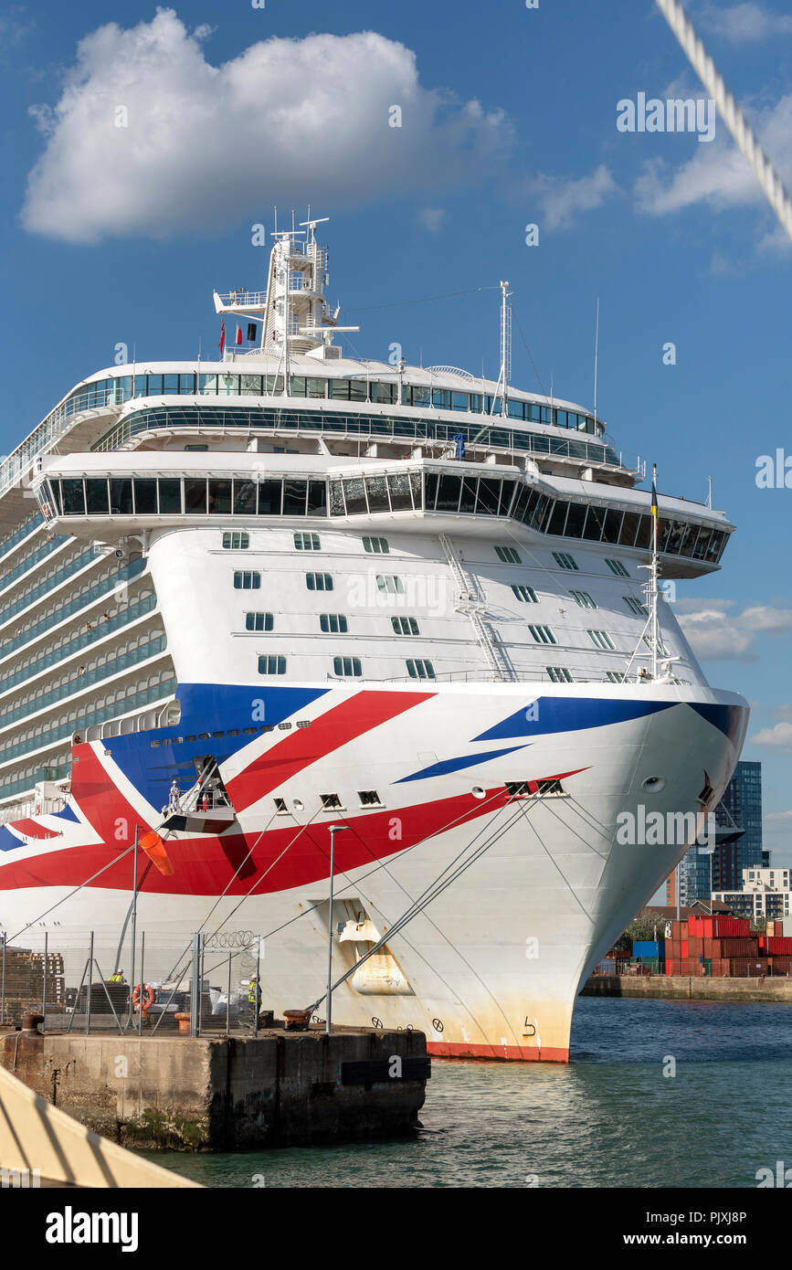 Bow Lines High Resolution Stock Photography And Images Alamy