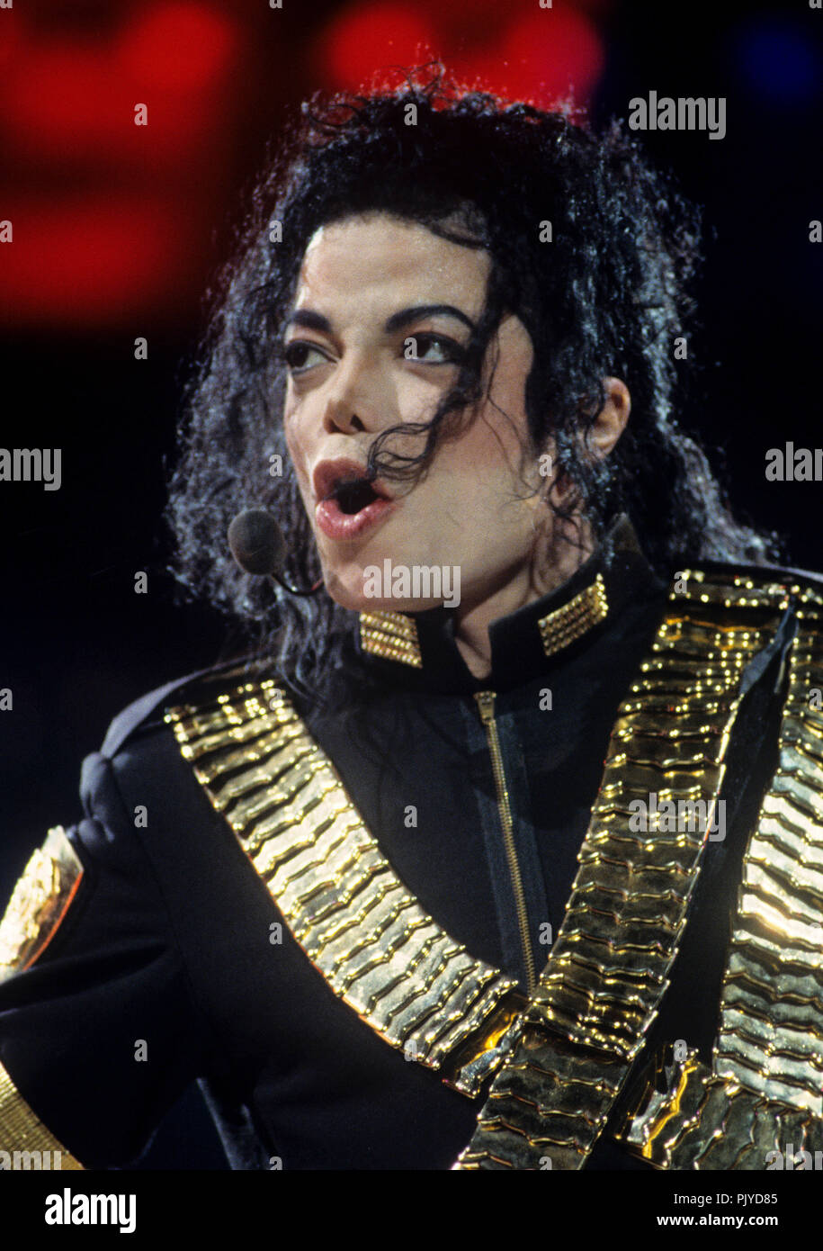 Michael Jackson on 27.08.1993 in Bangkok. | usage worldwide Stock Photo -  Alamy