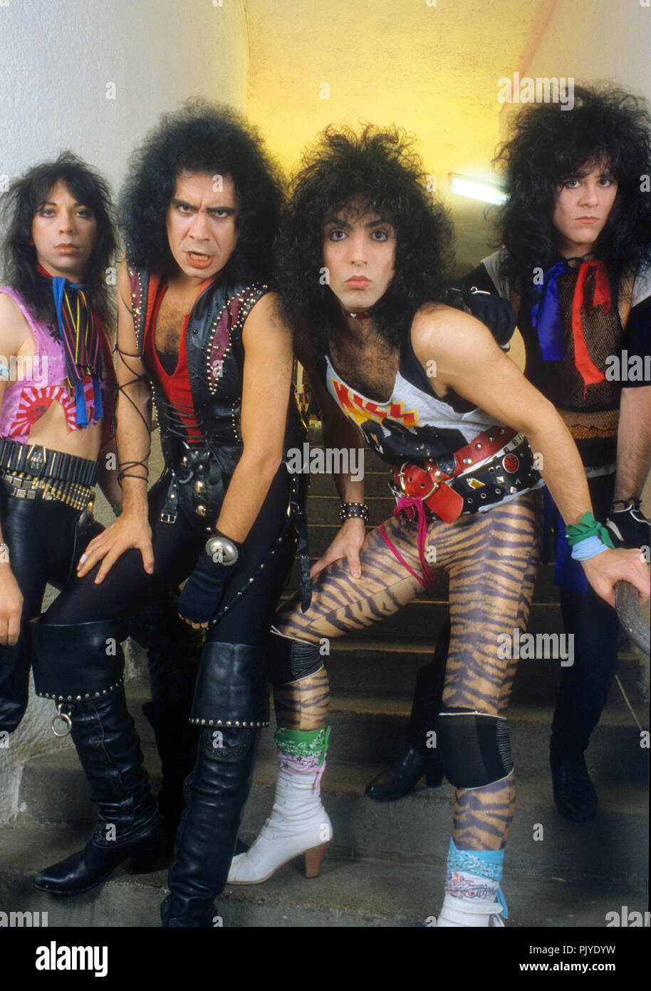 Kiss (v.l. Vinnie Vincent, Gene Simmons, Paul Stanley, Eric Carr) on 02 ...