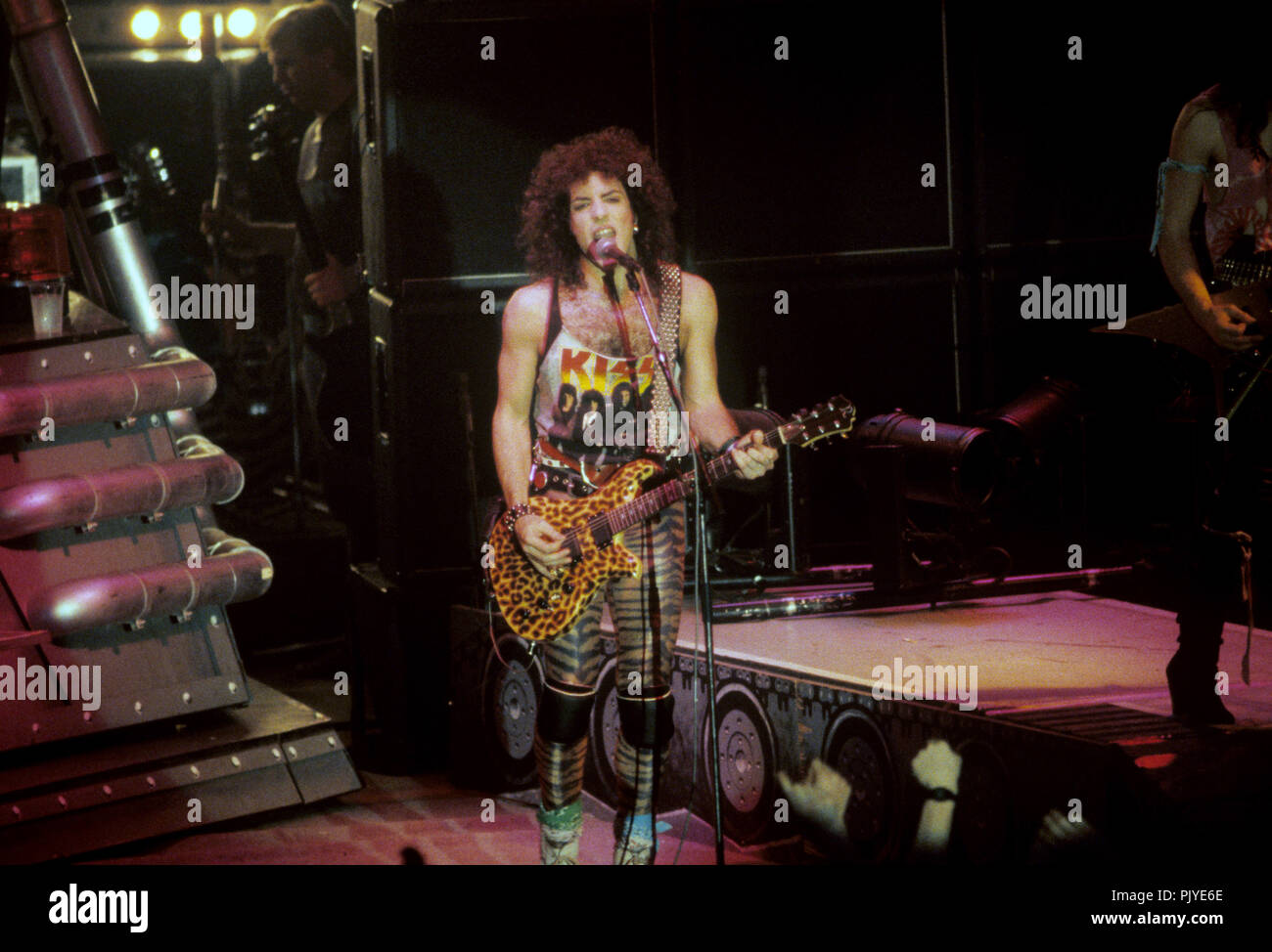 Paul Stanley (Kiss) on 02.11.1983 in München / Munich. | usage worldwide  Stock Photo - Alamy