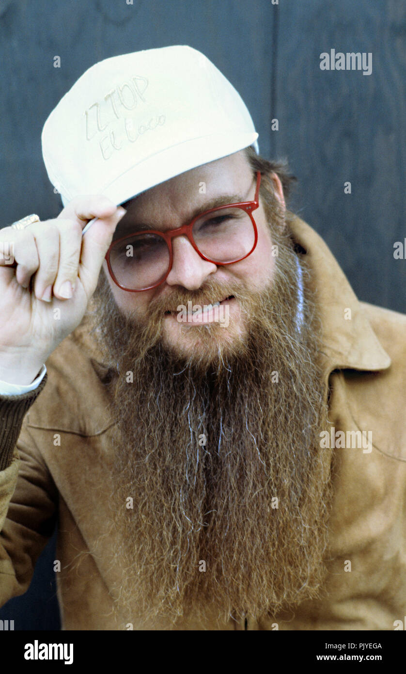 Featured image of post Billy Gibbons No Hat Gibbons was previously commissioner of the tennessee department of safety and homeland security until 2016