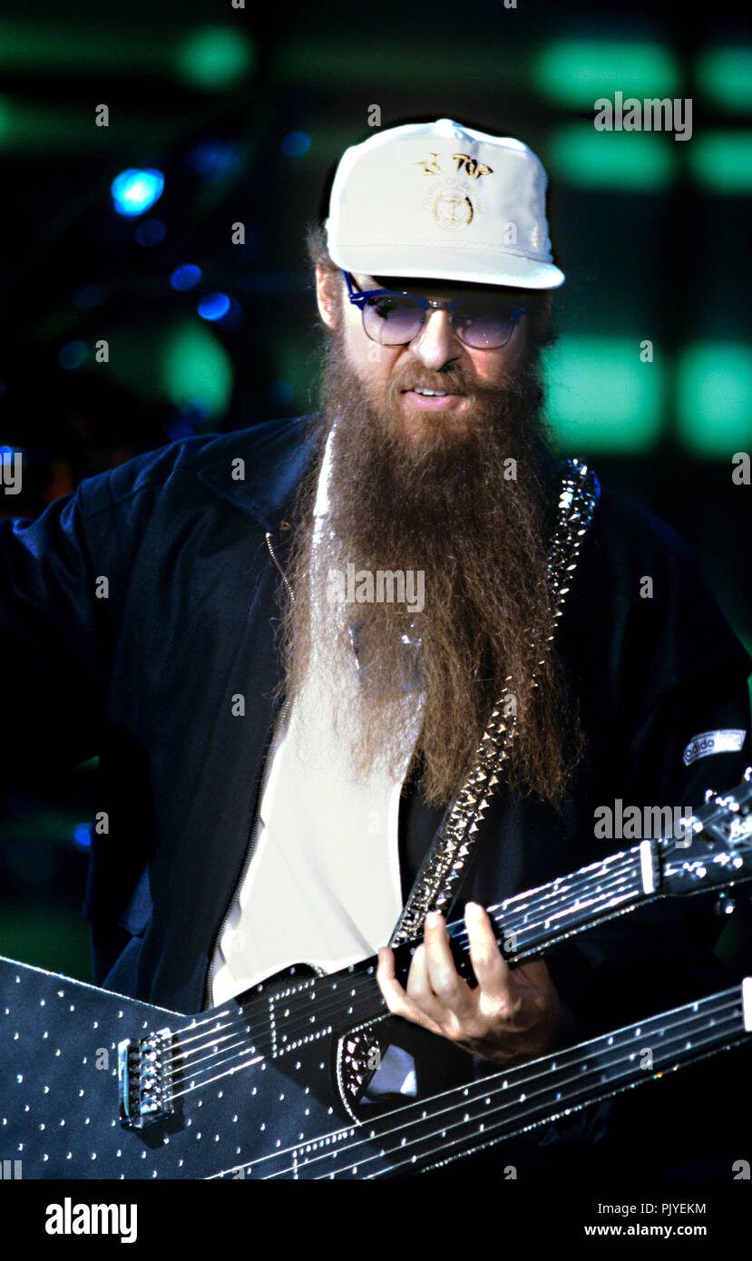 Billy Gibbons ( ZZ Top ) on 25.09.1986 in Augsburg. | usage