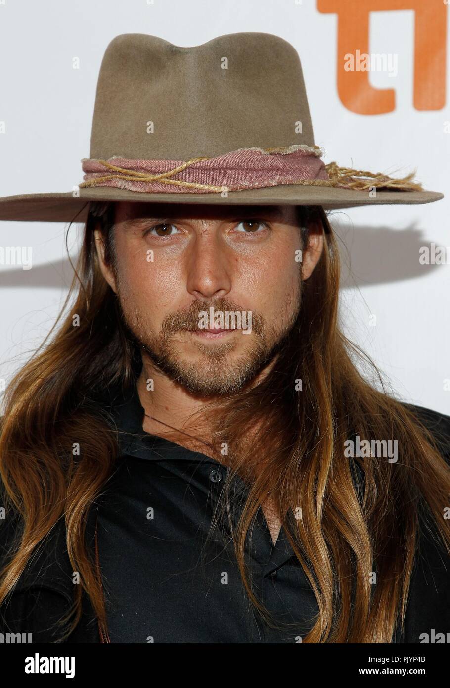 Lukas nelson hi-res stock photography and images - Alamy