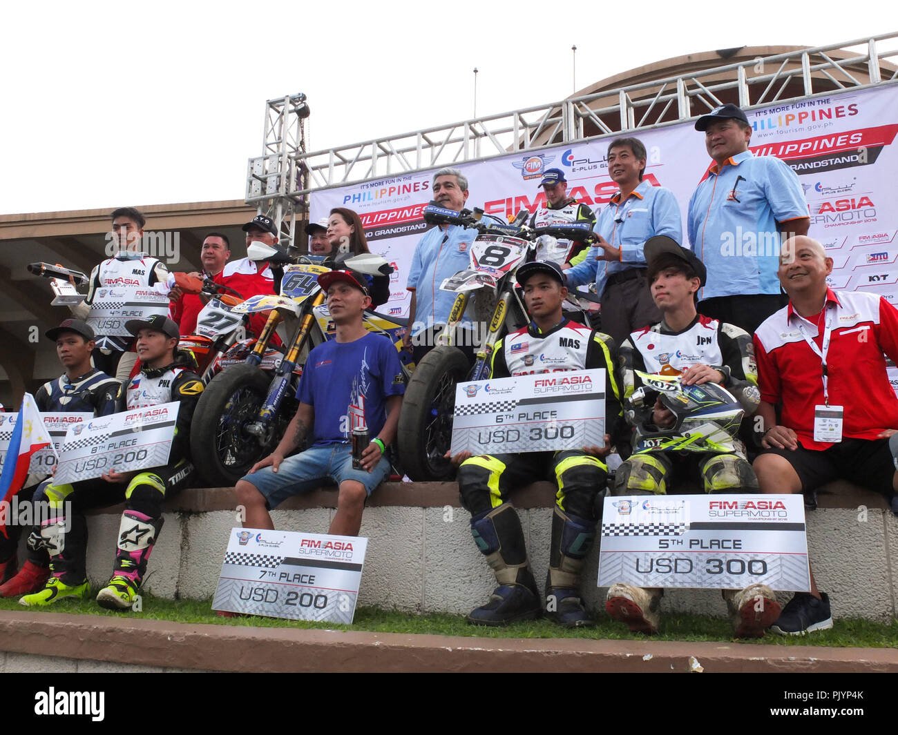 Flat track motorcycle racing hi-res stock photography and images - Alamy