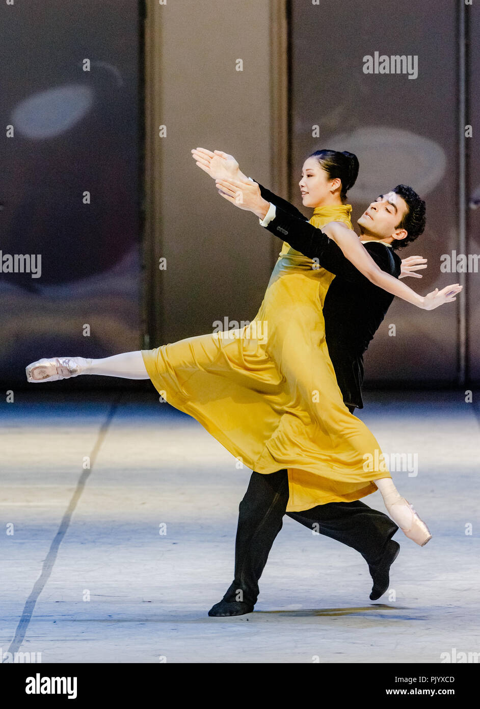 Hamburg, Germany. 07th Sep, 2018. The dancers Madoka Sugai and Karen  Azatyan dance during the photo rehearsal of "Bernstein Dances". J.  Neumeier's Ballettrevue, a 1998 revival, opened the new season of the