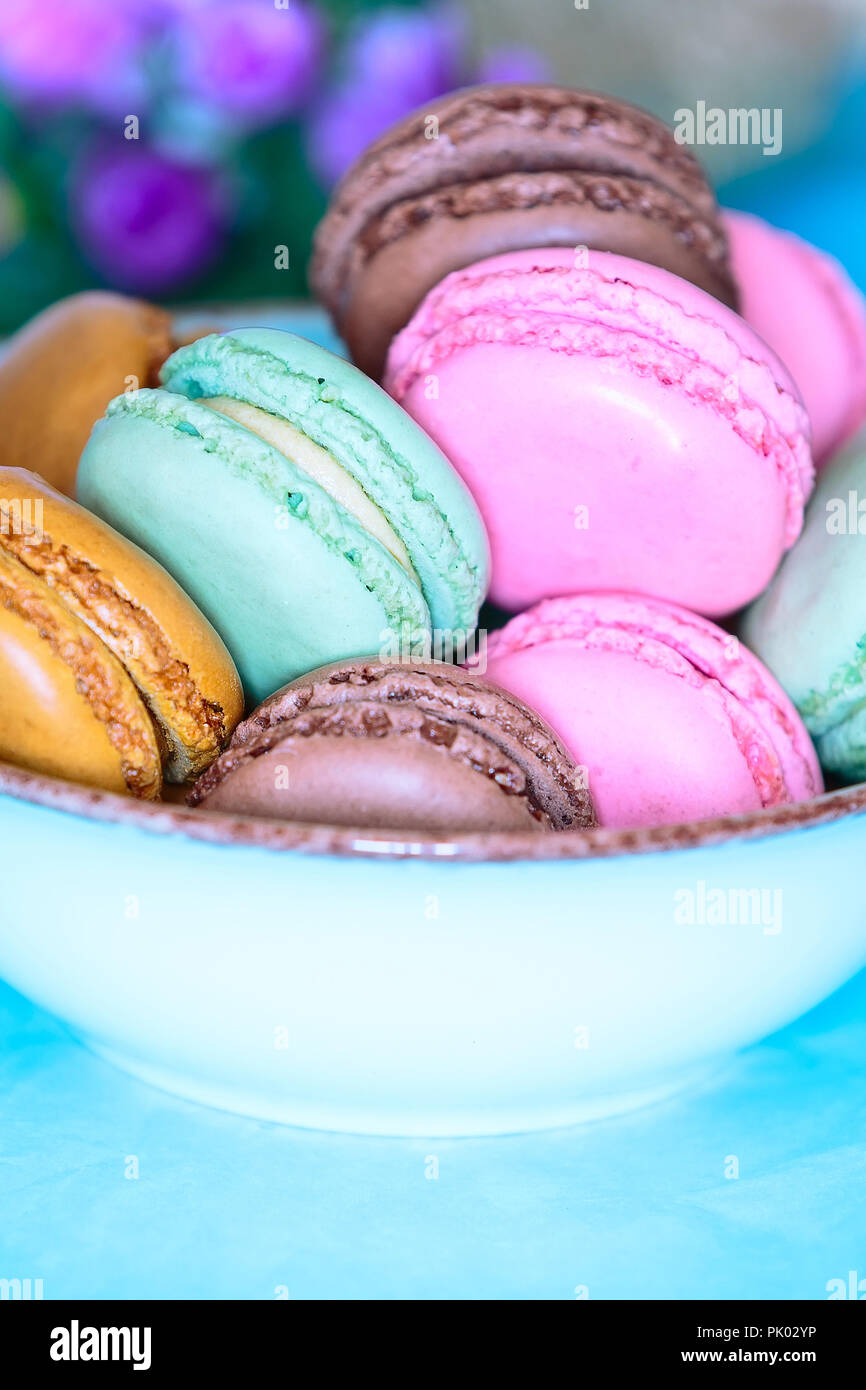 Macarons Live Wallpaper: Vibrant Sweets Design - free download