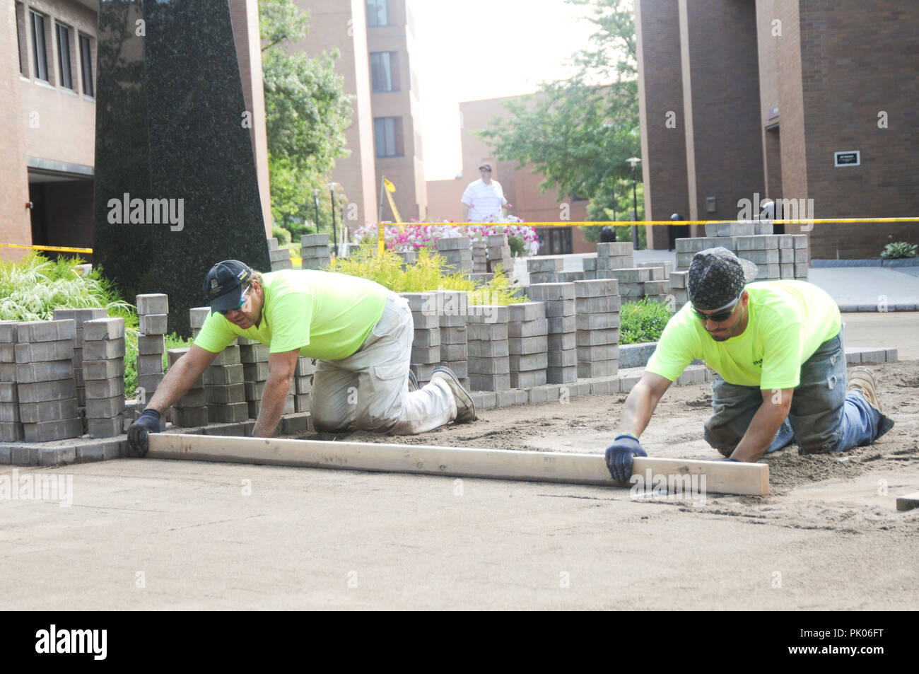 Leveling a concrete walkway Stock Photo Alamy