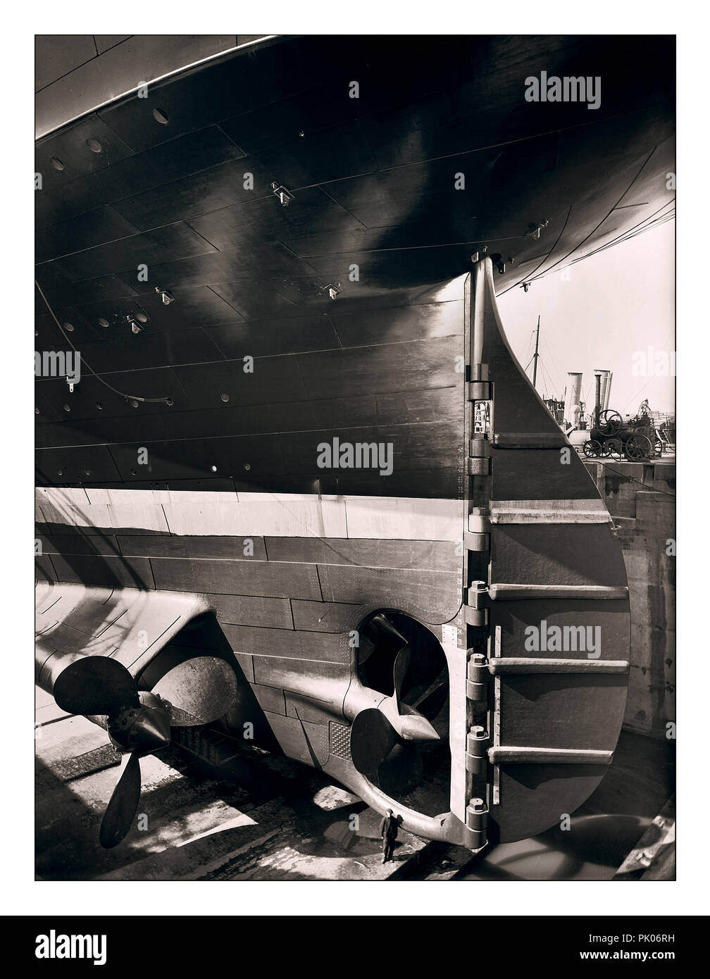 Titanic Rutter The Titanic In Dry Dock High Resolution Stock Photography and Images ...