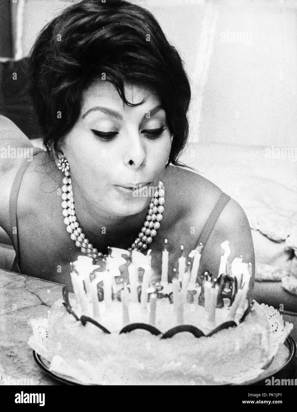 sophia loren, celebrations for his 26th birthday, 1961 Stock Photo